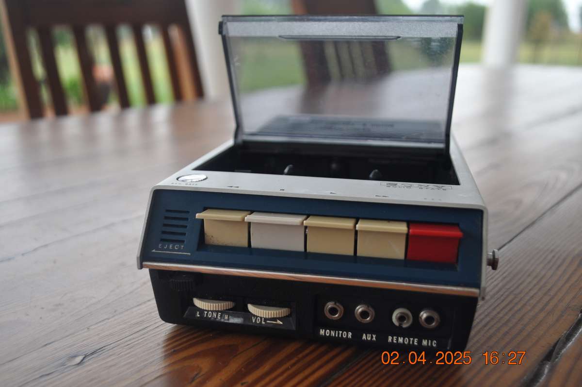 Vintage Sony Tape Cassette Player (as is)