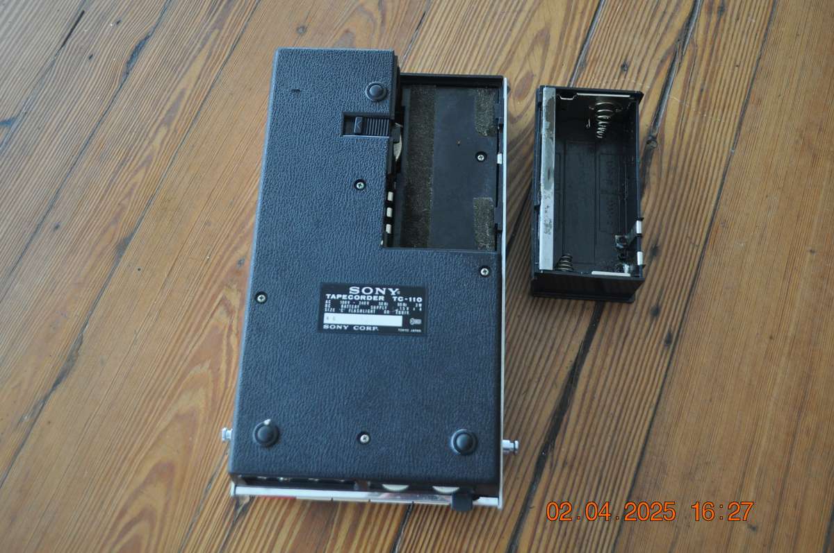 Vintage Sony Tape Cassette Player (as is)