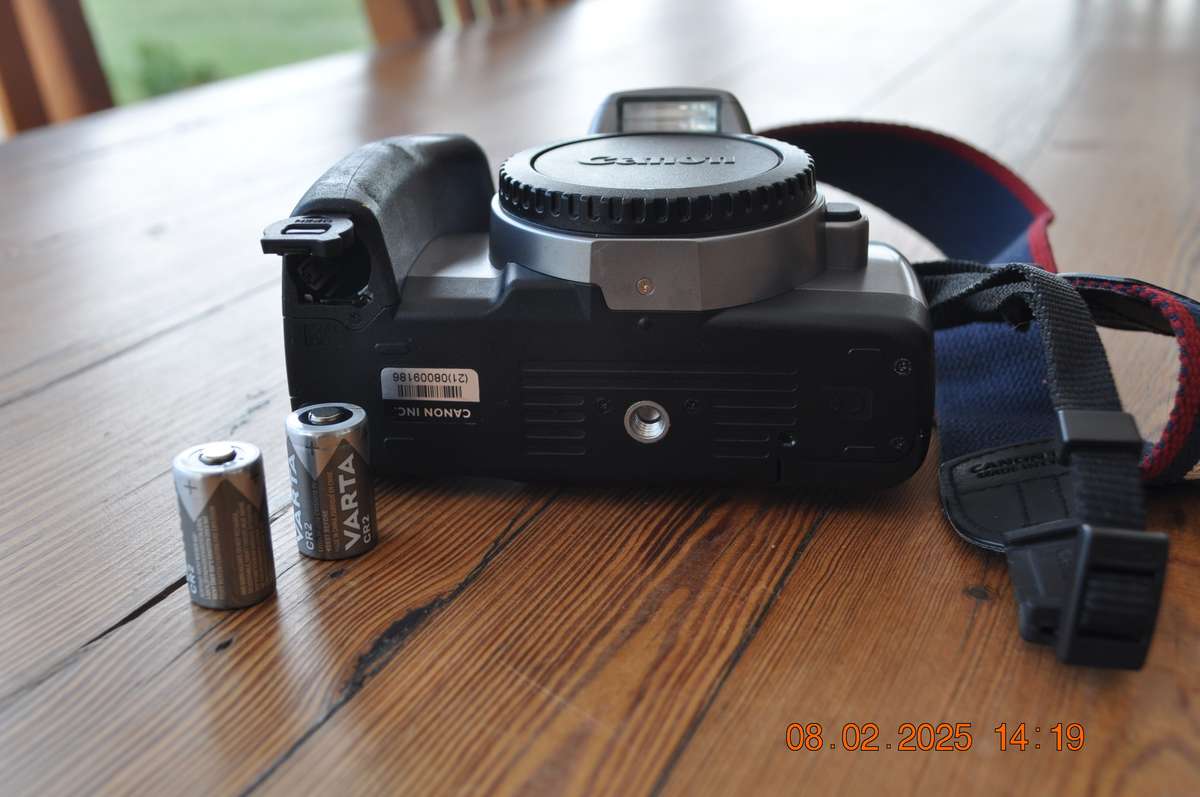 Vintage Canon 3000v 35mm Film Camera (body only)