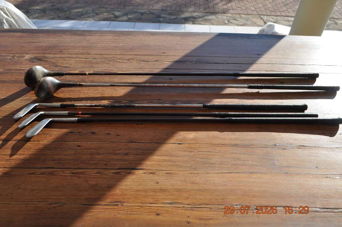 Vintage Golf Clubs x 5