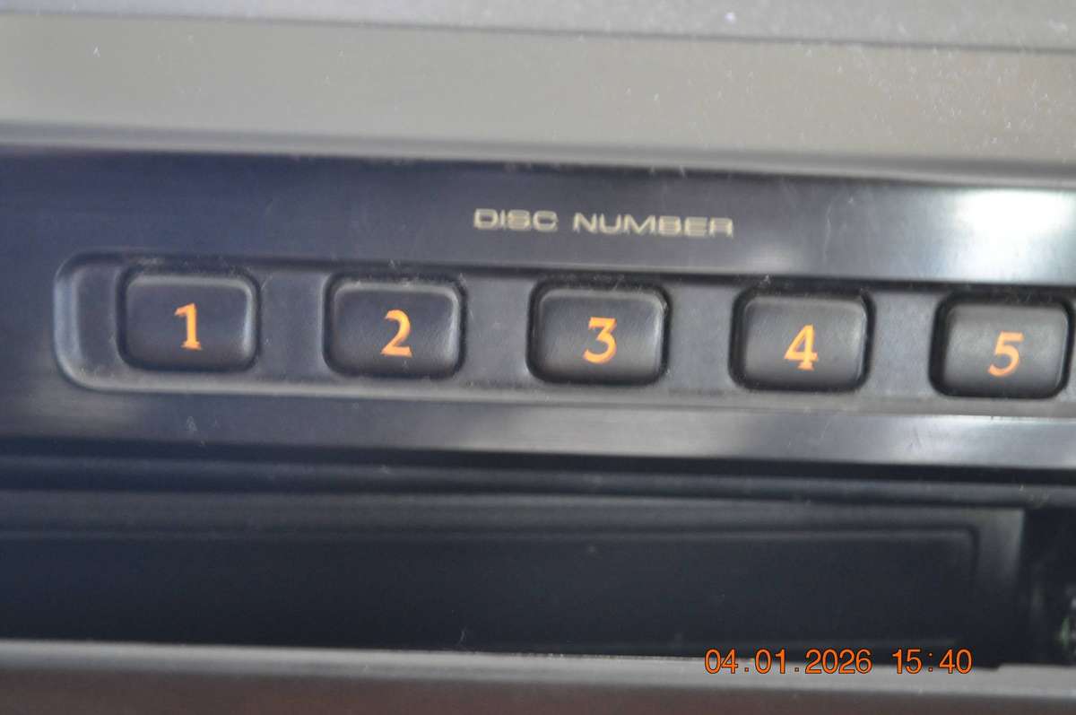 Vintage Pioneer CLD-M90 Laser Disc Player  5 Disc CD Changer (as is)