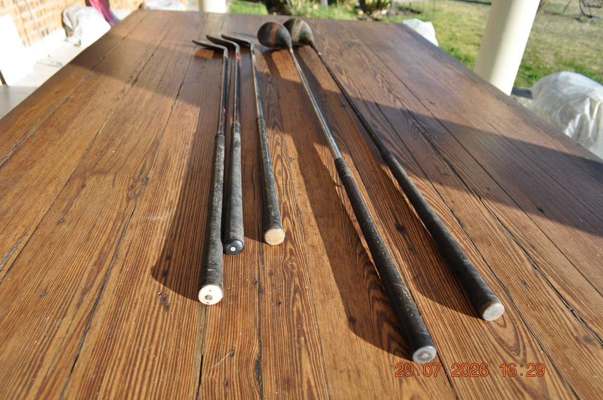 Vintage Golf Clubs x 5