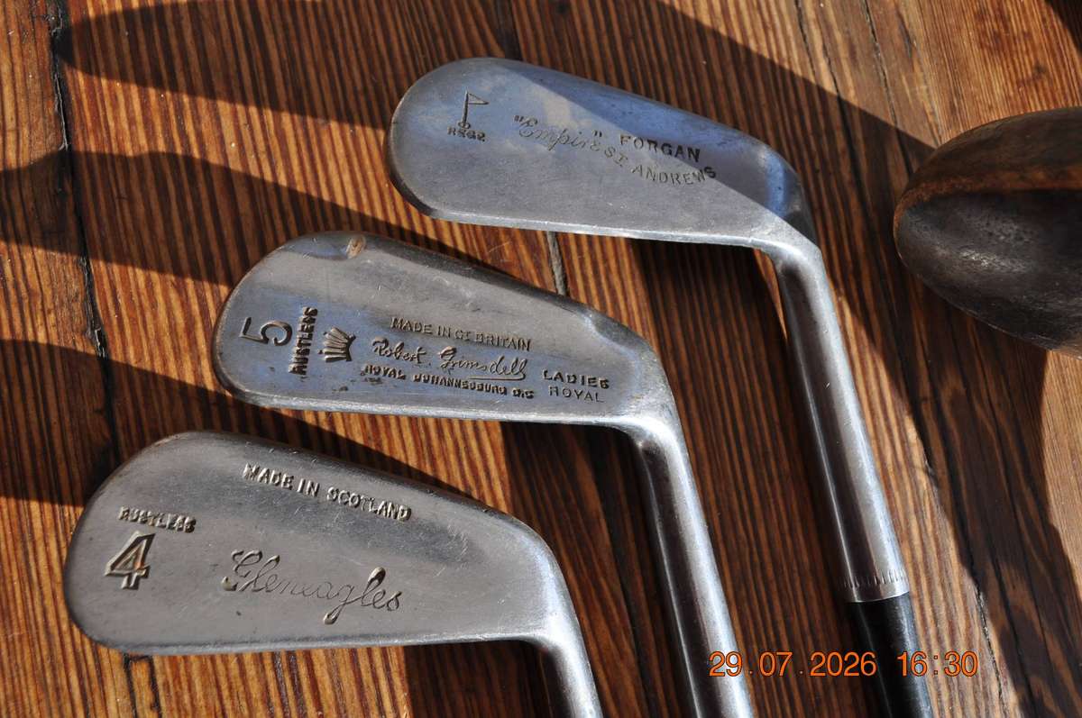 Vintage Golf Clubs x 5