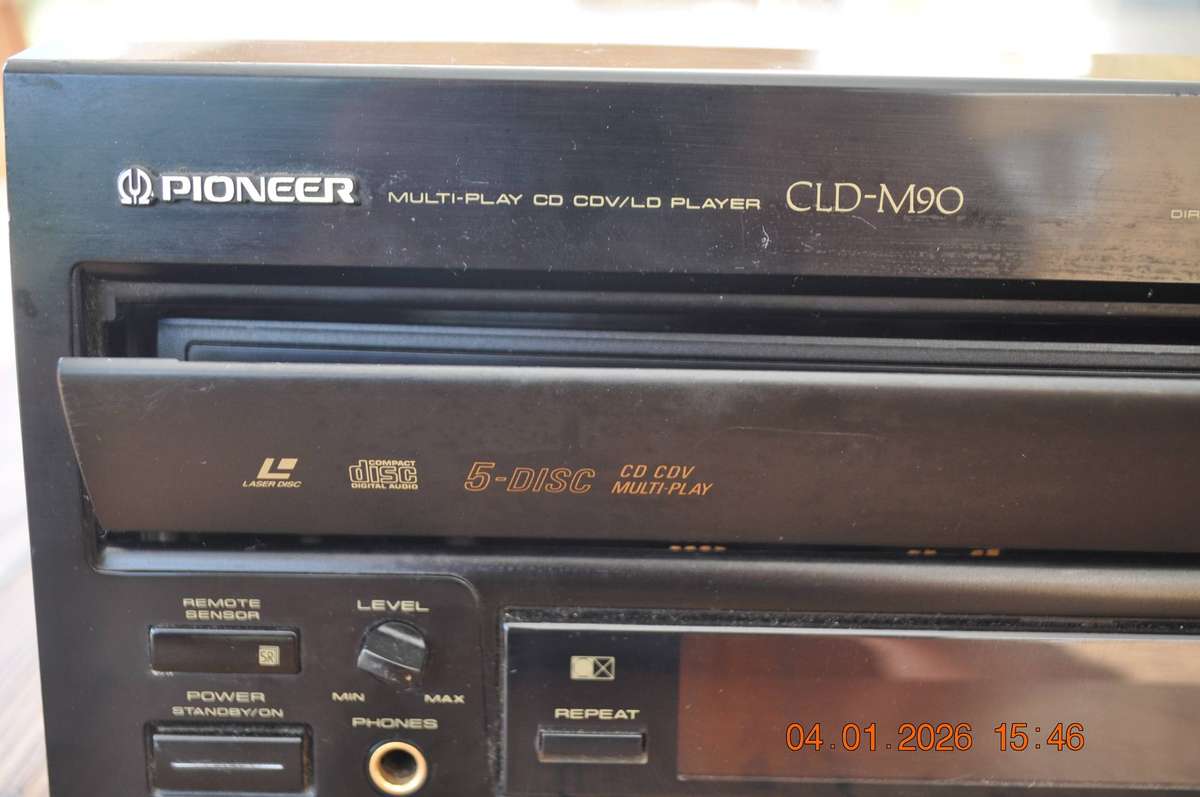 Vintage Pioneer CLD-M90 Laser Disc Player  5 Disc CD Changer (as is)