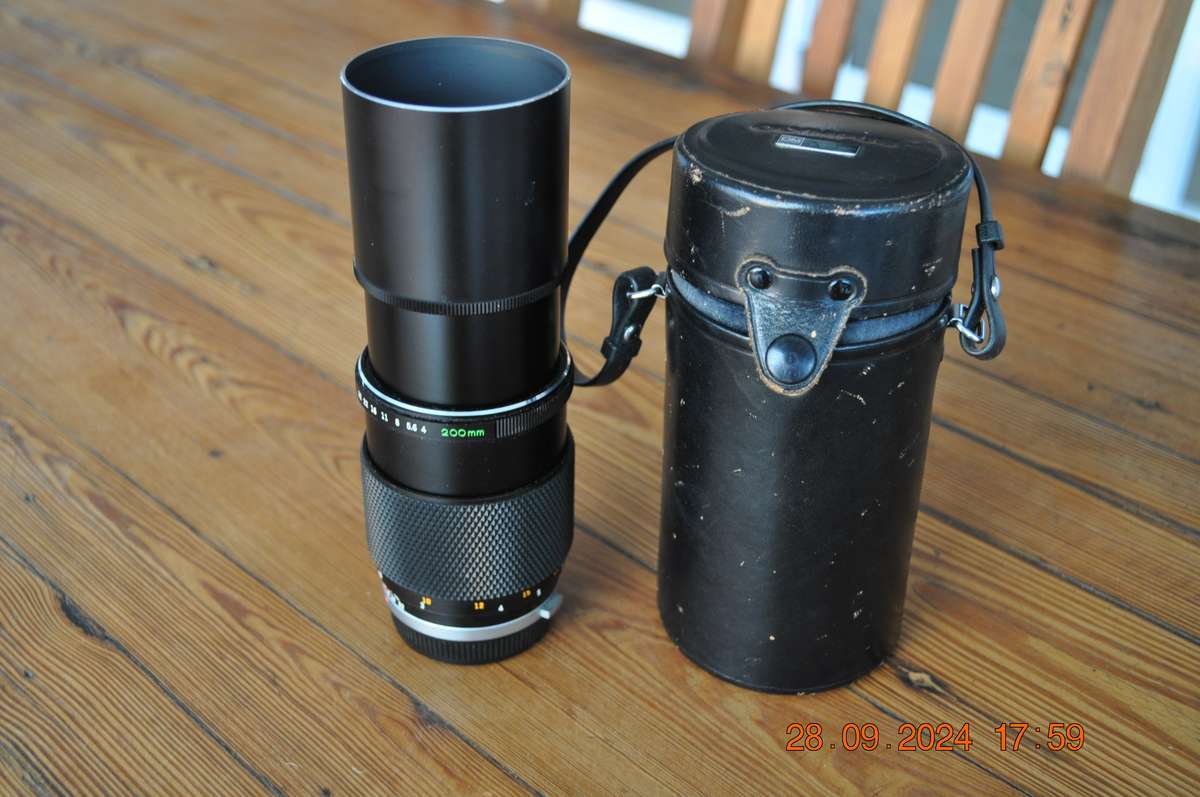 Olympus OM-System E.Zuiko Auto-T 200mm Lens