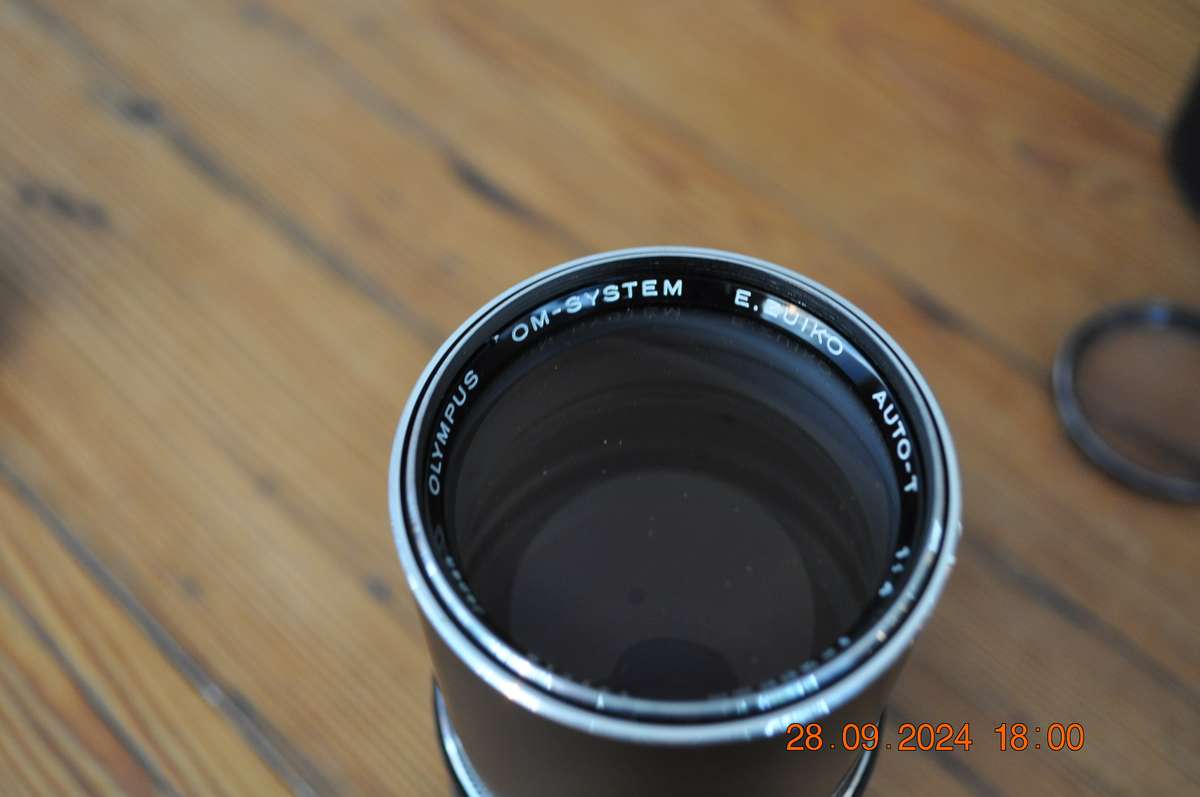 Olympus OM-System E.Zuiko Auto-T 200mm Lens