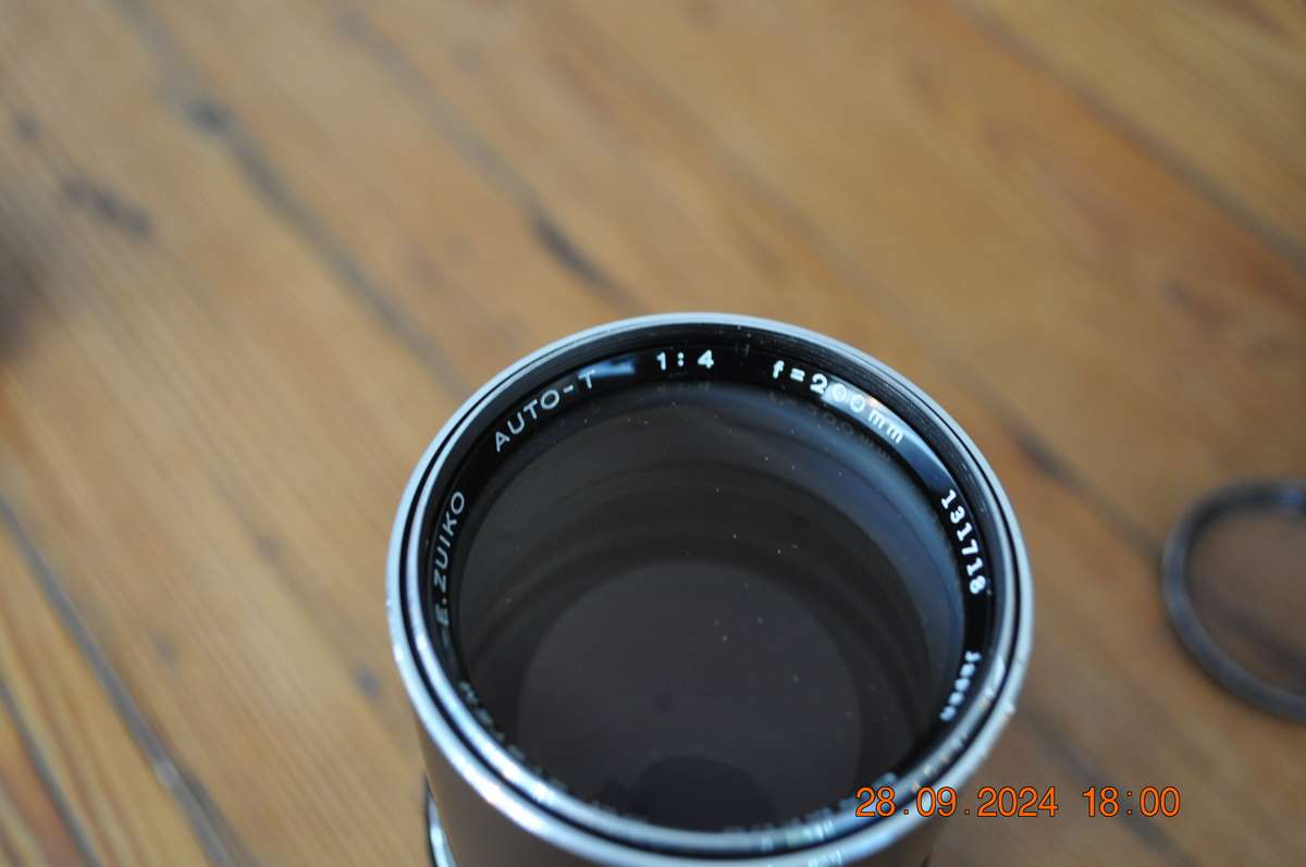 Olympus OM-System E.Zuiko Auto-T 200mm Lens
