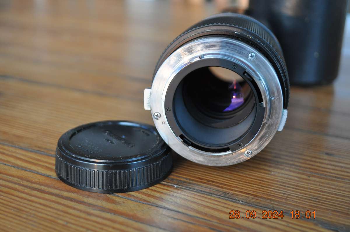 Olympus OM-System E.Zuiko Auto-T 200mm Lens