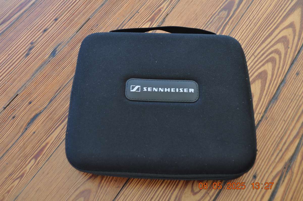 Sennheiser PXC 350 Headphones In Carry Case