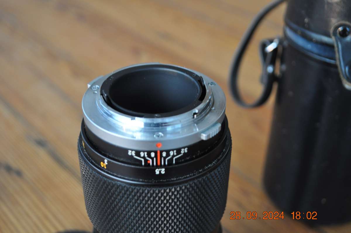 Olympus OM-System E.Zuiko Auto-T 200mm Lens