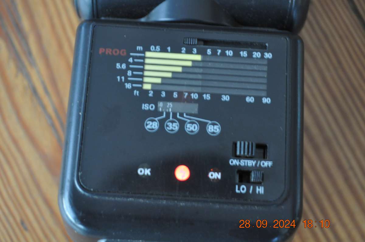 Cosmos Auto Focus 35 AFC Camera Flash