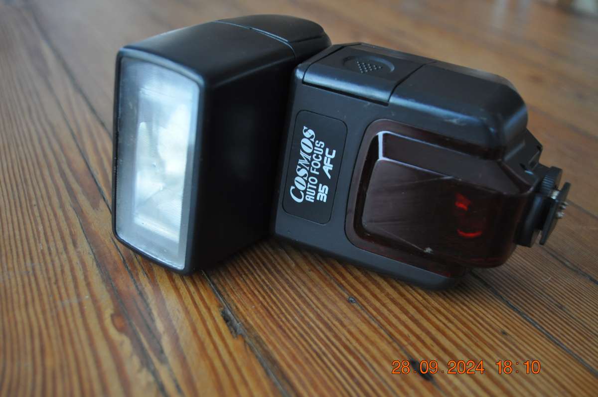 Cosmos Auto Focus 35 AFC Camera Flash