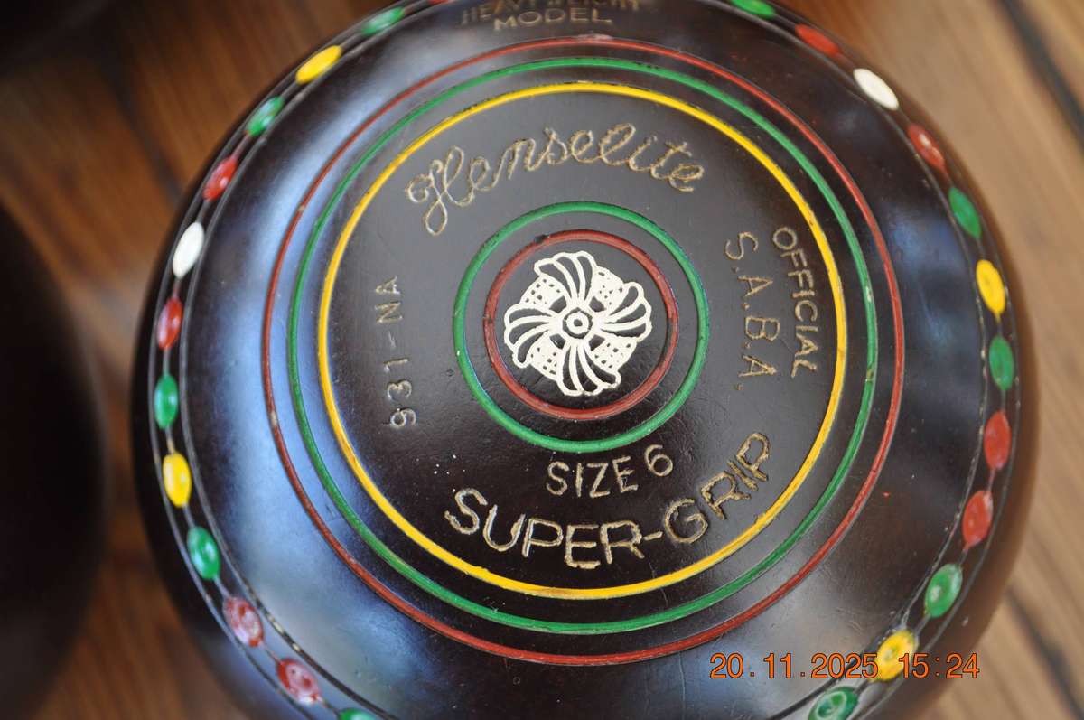 Henselite Super Grip Size 6 Lawn Bowls
