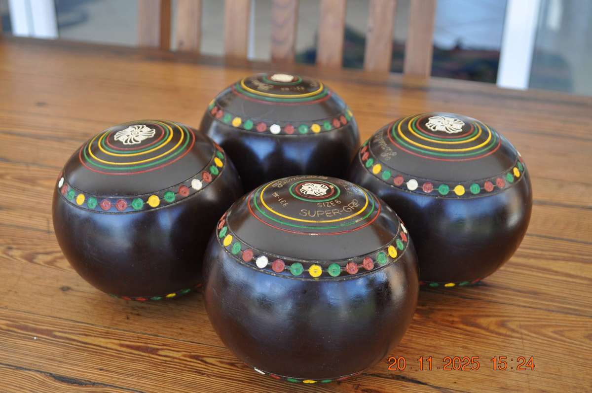 Henselite Super Grip Size 6 Lawn Bowls