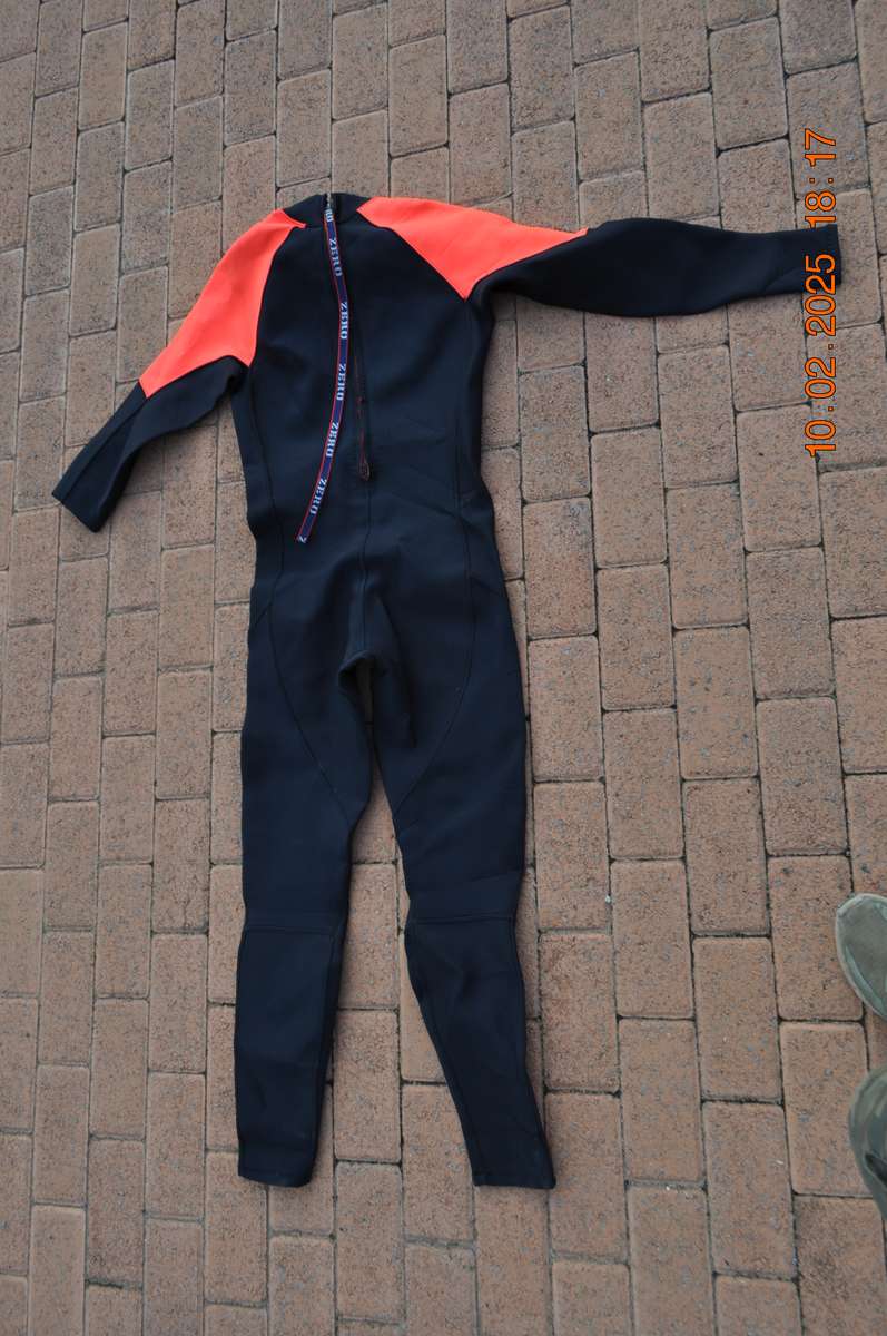 Zero Scuba Wetsuit Size L-XL