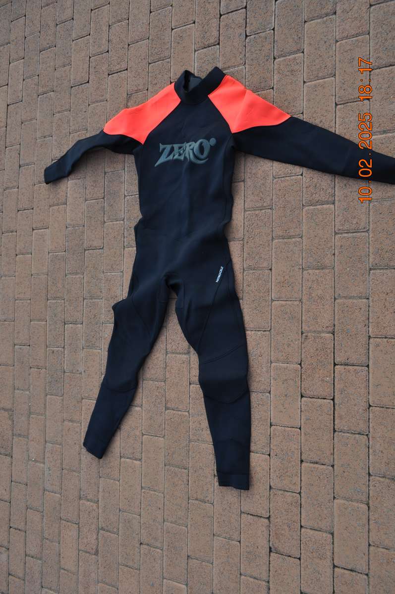 Zero Scuba Wetsuit Size L-XL