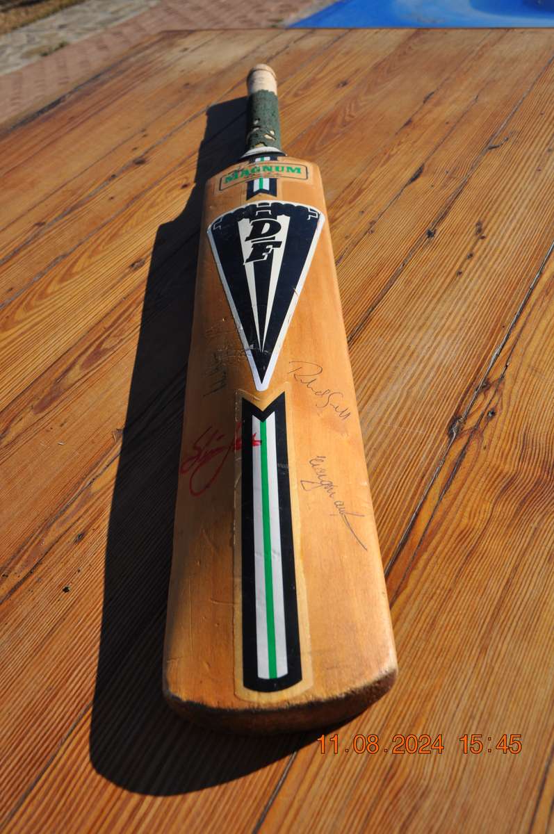 Vintage Duncan Fearnley Magnum Colt Cricket Bat