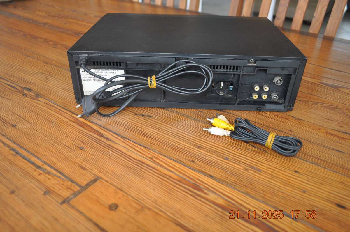 JVC VHS Video Cassette Player (tested working)