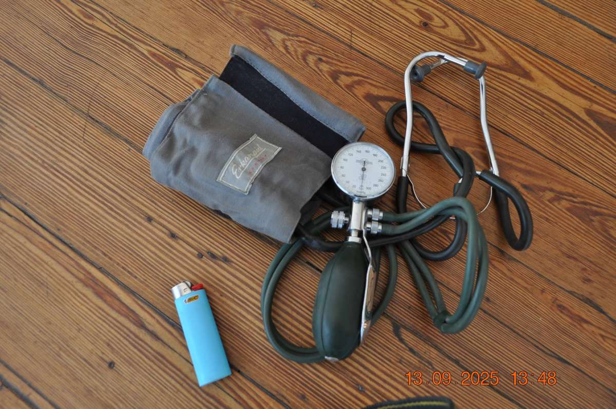 Vintage Blood Pressure Gauge With Stethoscope