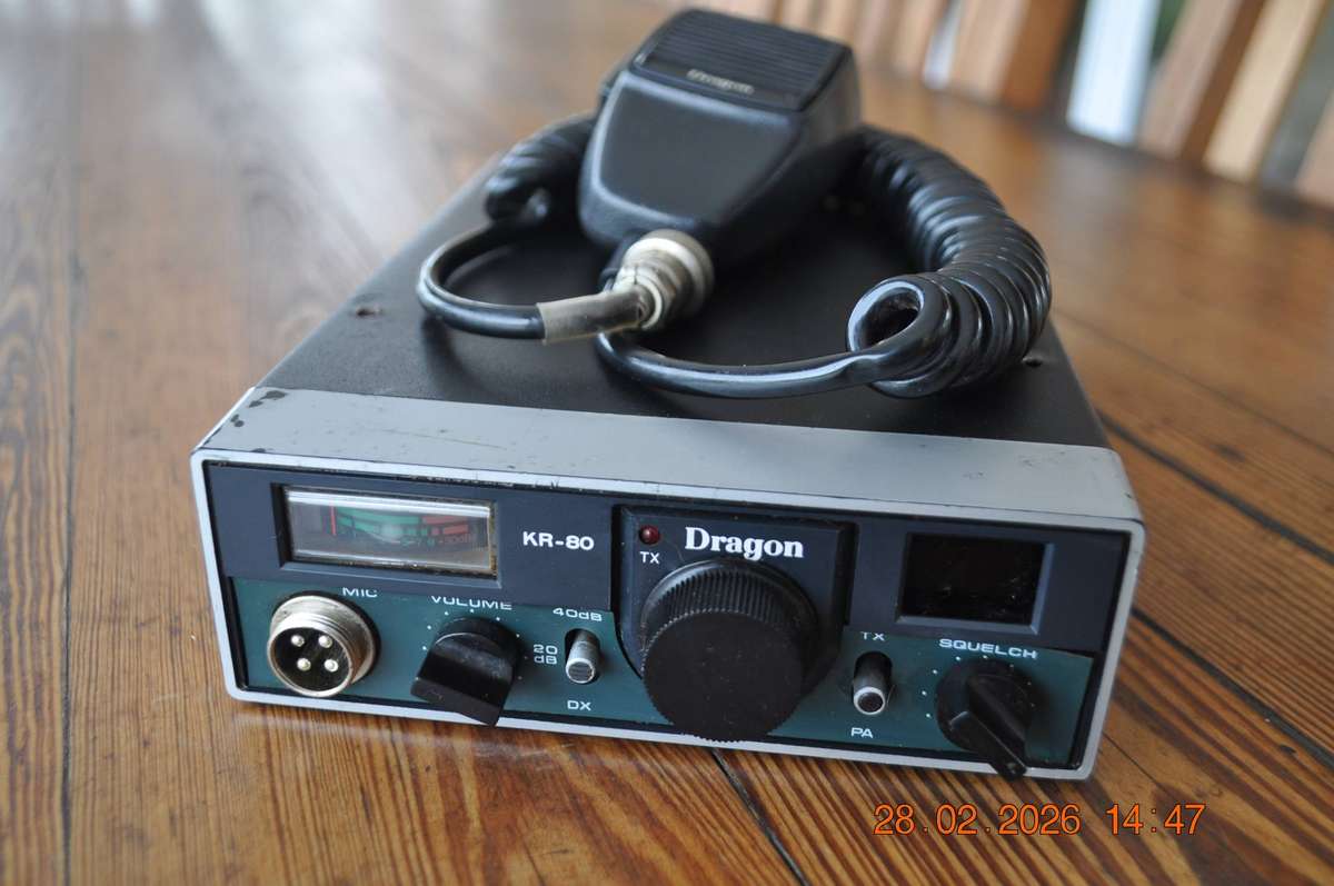 Vintage 1980s Dragon KR-80 2 Way Radio (not tested)