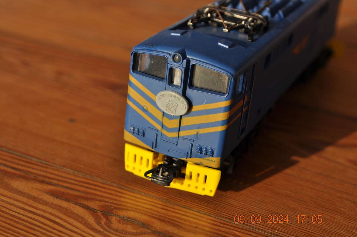 Lima SAR E444 Blue Train Locomotive (please read)