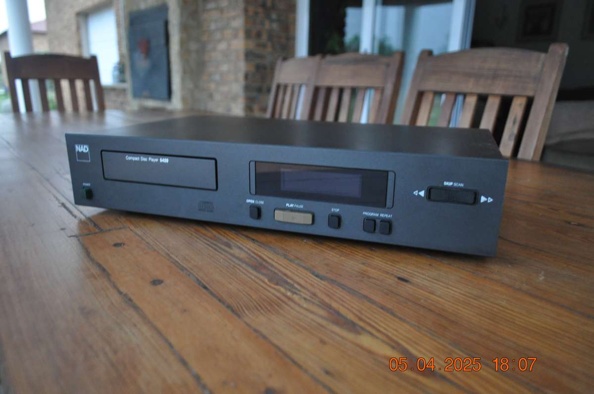 NAD 5420 CD Player (display not working)