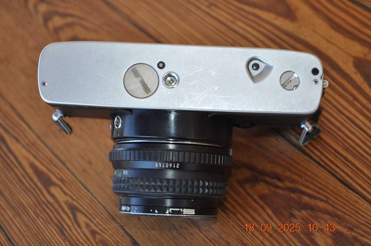 Minolta XG1 35mm Film Camera With Pancake Lens