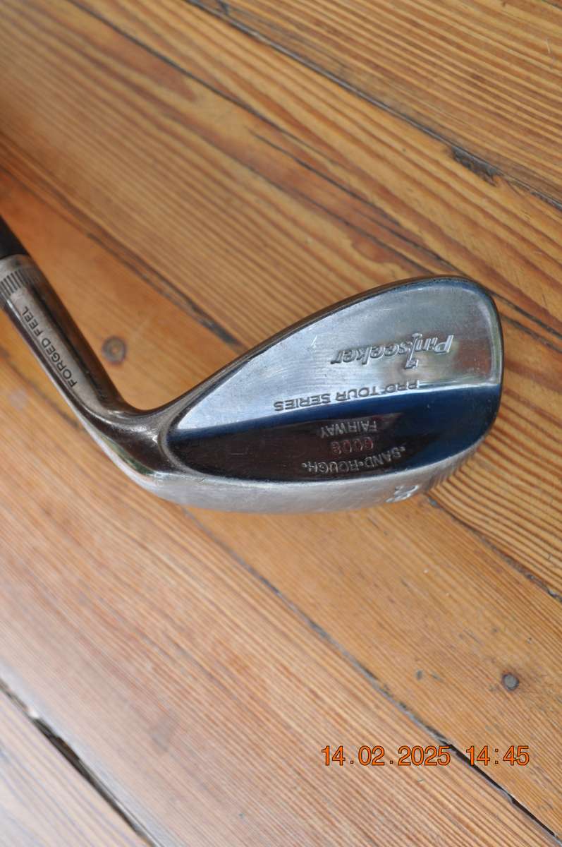 Pinseeker Sand Rough 60d RH Golf Club