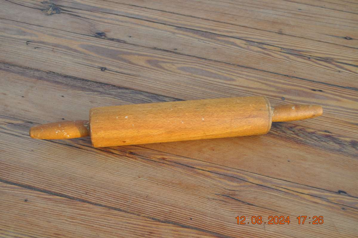 Vintage Bakers Rolling Pin
