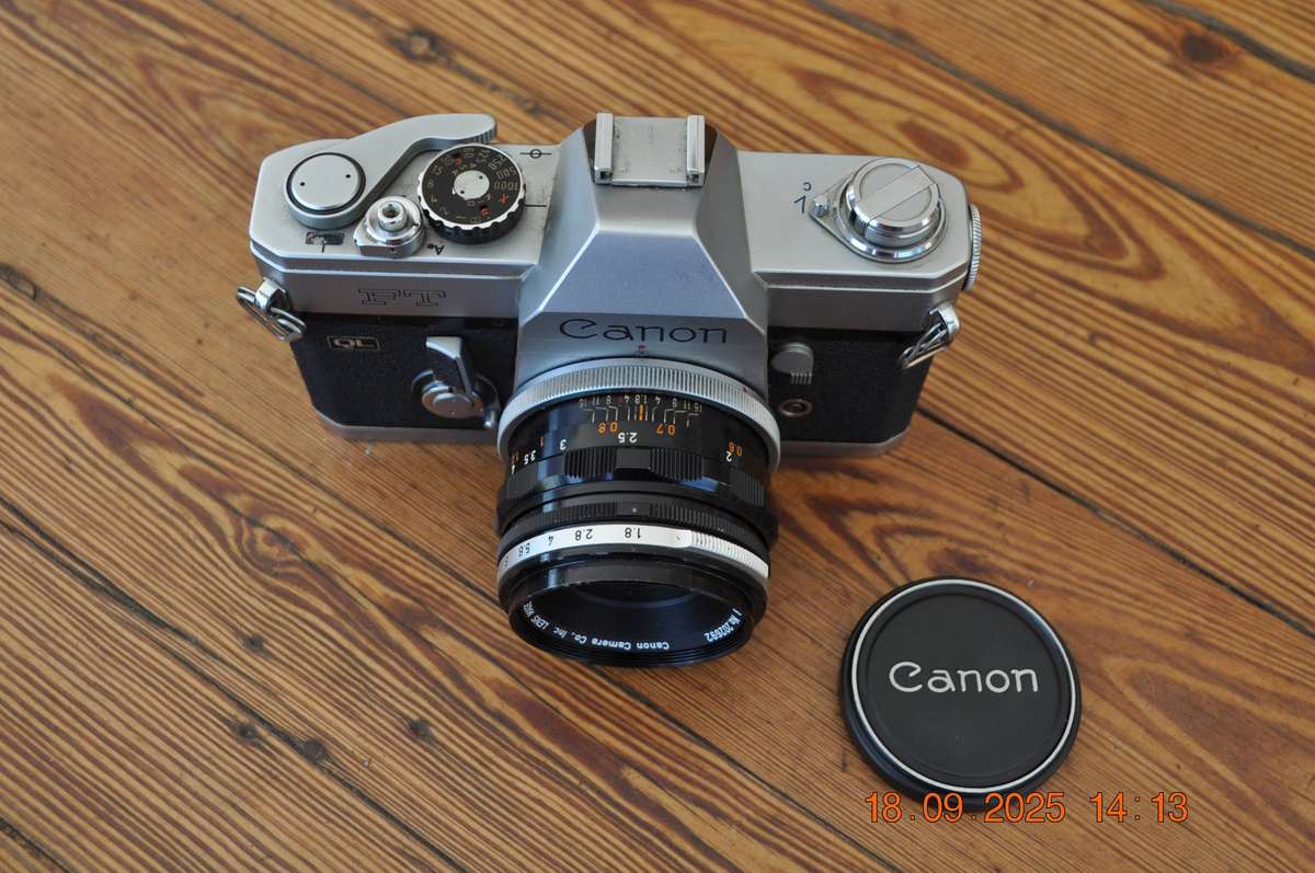 Canon FT QL SLR 35mm Film Camera Canon 50mm Lens