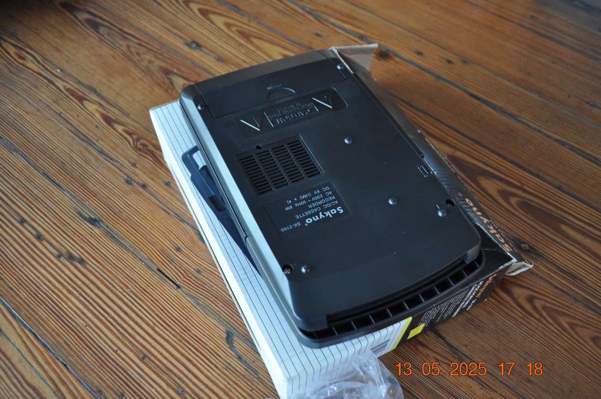 Sakyno Portable Cassette Player (working)