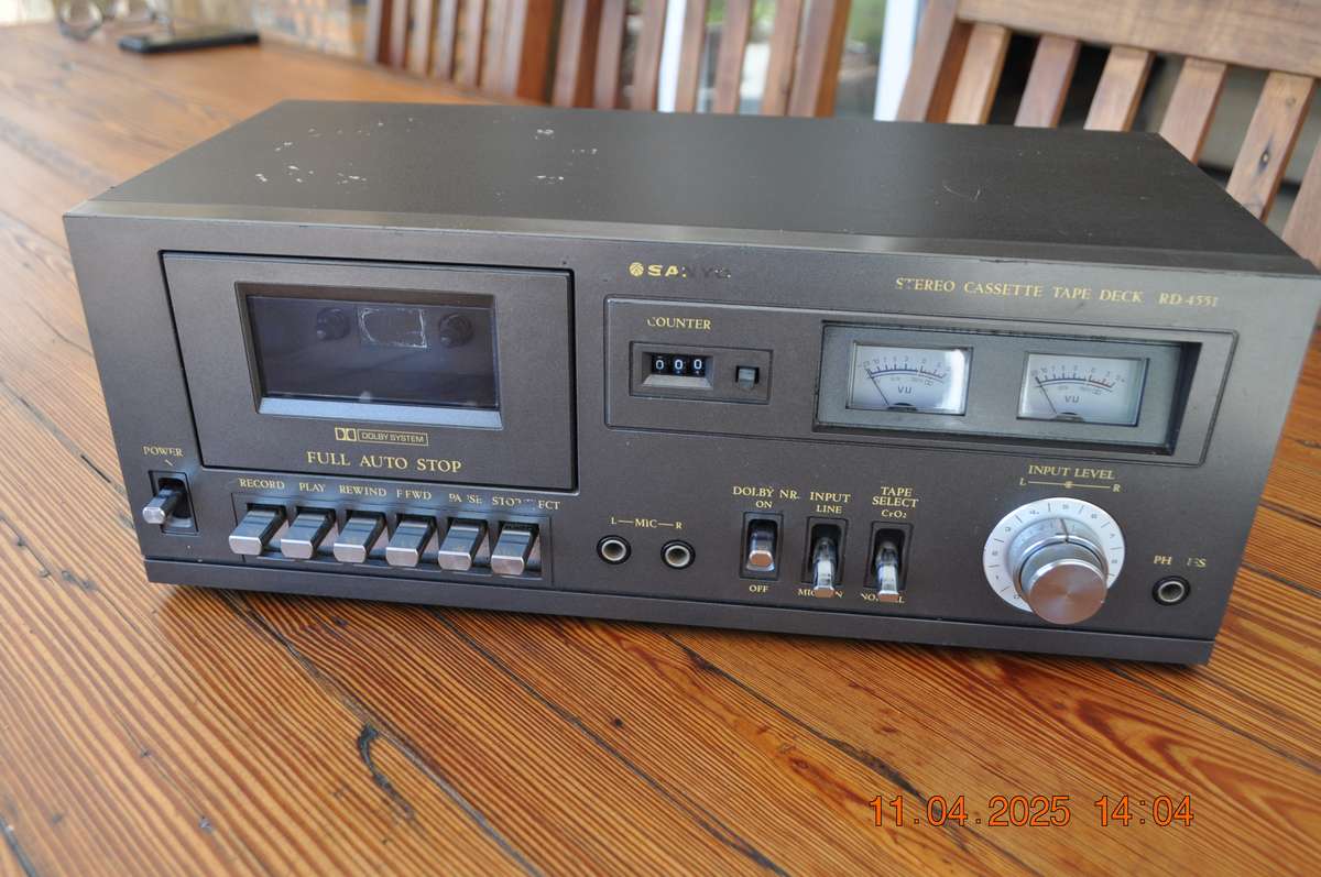 Vintage Sanyo Cassette Deck Player (working)