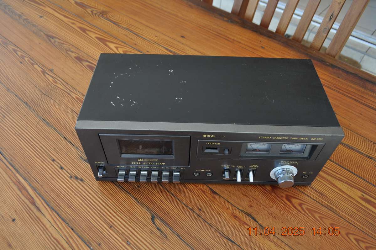 Vintage Sanyo Cassette Deck Player (working)