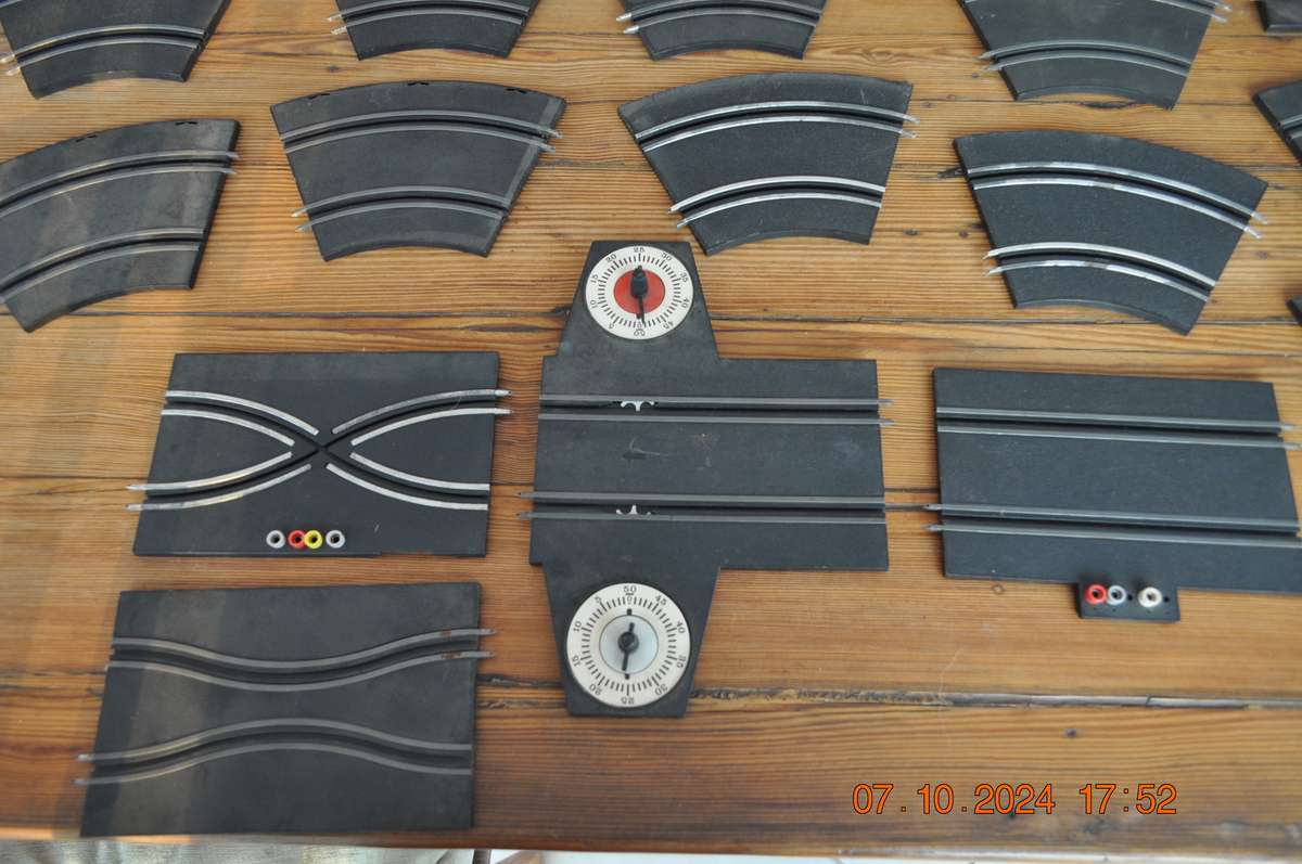 Scalextric Grand Prix Road Racing Set (incomplete)