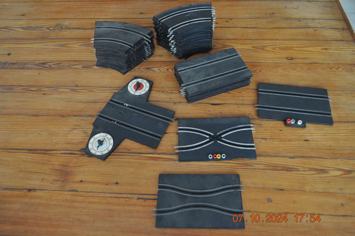 Scalextric Grand Prix Road Racing Set (incomplete)