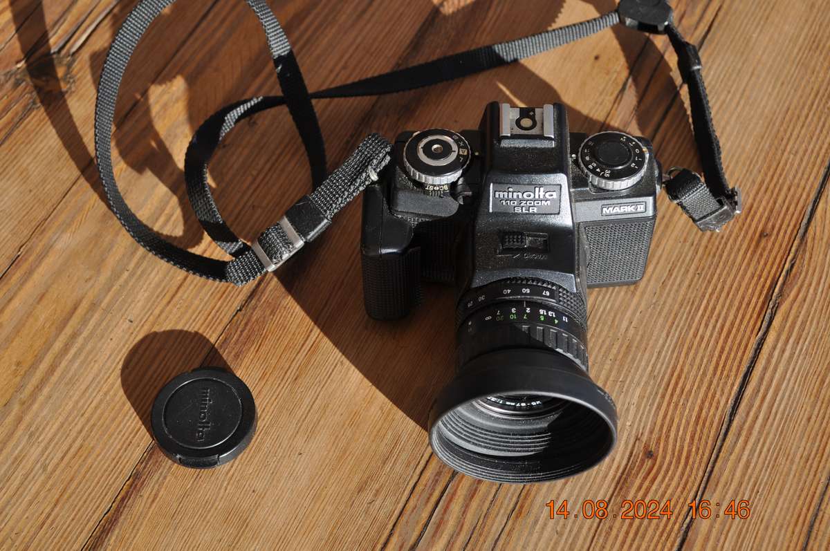 Vintage Minolta 110 Zoom SLR Film Camera