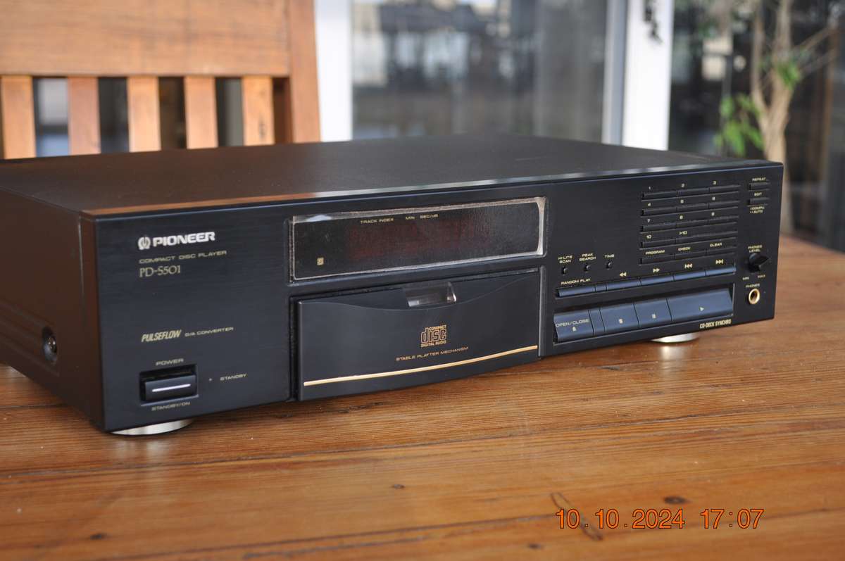 Pioneer PD-S501 CD Player