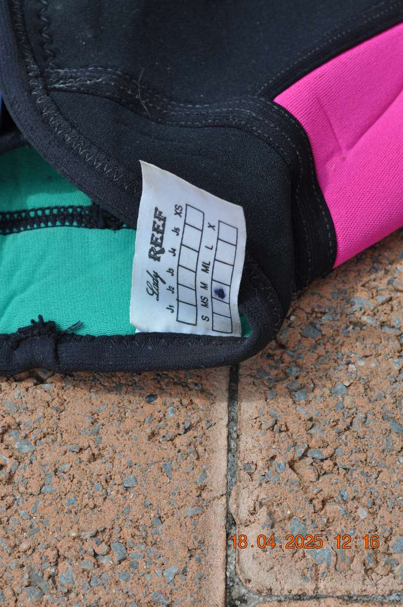 Lady Reef 2 Piece Wetsuit 5mm Size Medium