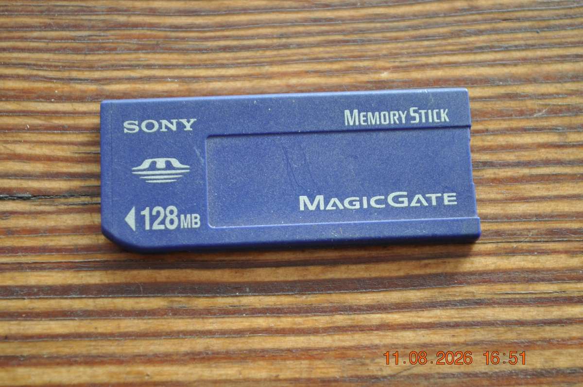 Rare Vintage Sony 128MB MagicGate Memory Stick (Blue Long Card) - MSH-128
