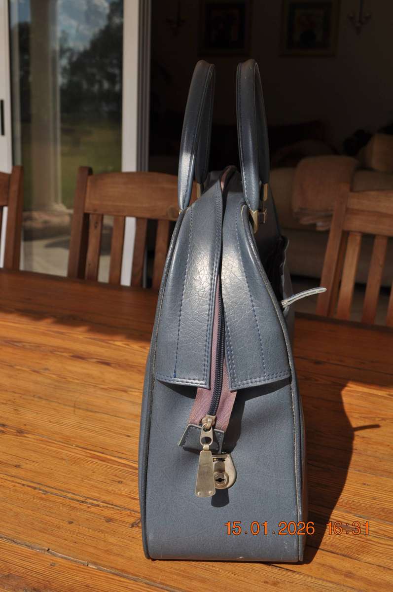 Vintage Vinyl SAA SAL Approved Cabin Carry Bag
