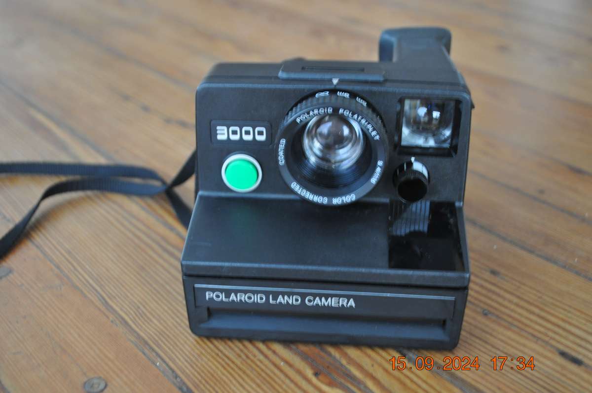 Polaroid 3000 Land Camera (not tested)