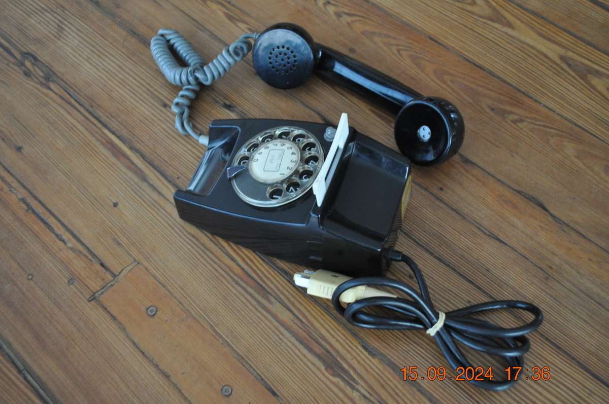 Vintage 1980s Black Dial Phone