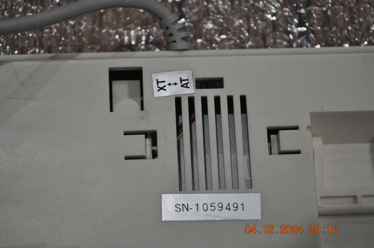 Rare Vintage OKI XT AT Din 5 Pin Computer Keyboard