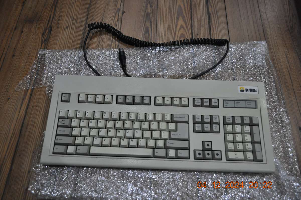 Rare Vintage Panda Din 5 Pin Computer Keyboard