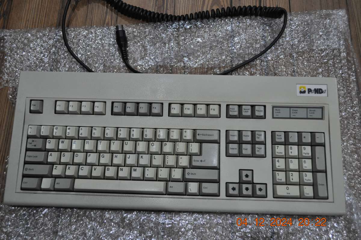 Rare Vintage Panda Din 5 Pin Computer Keyboard
