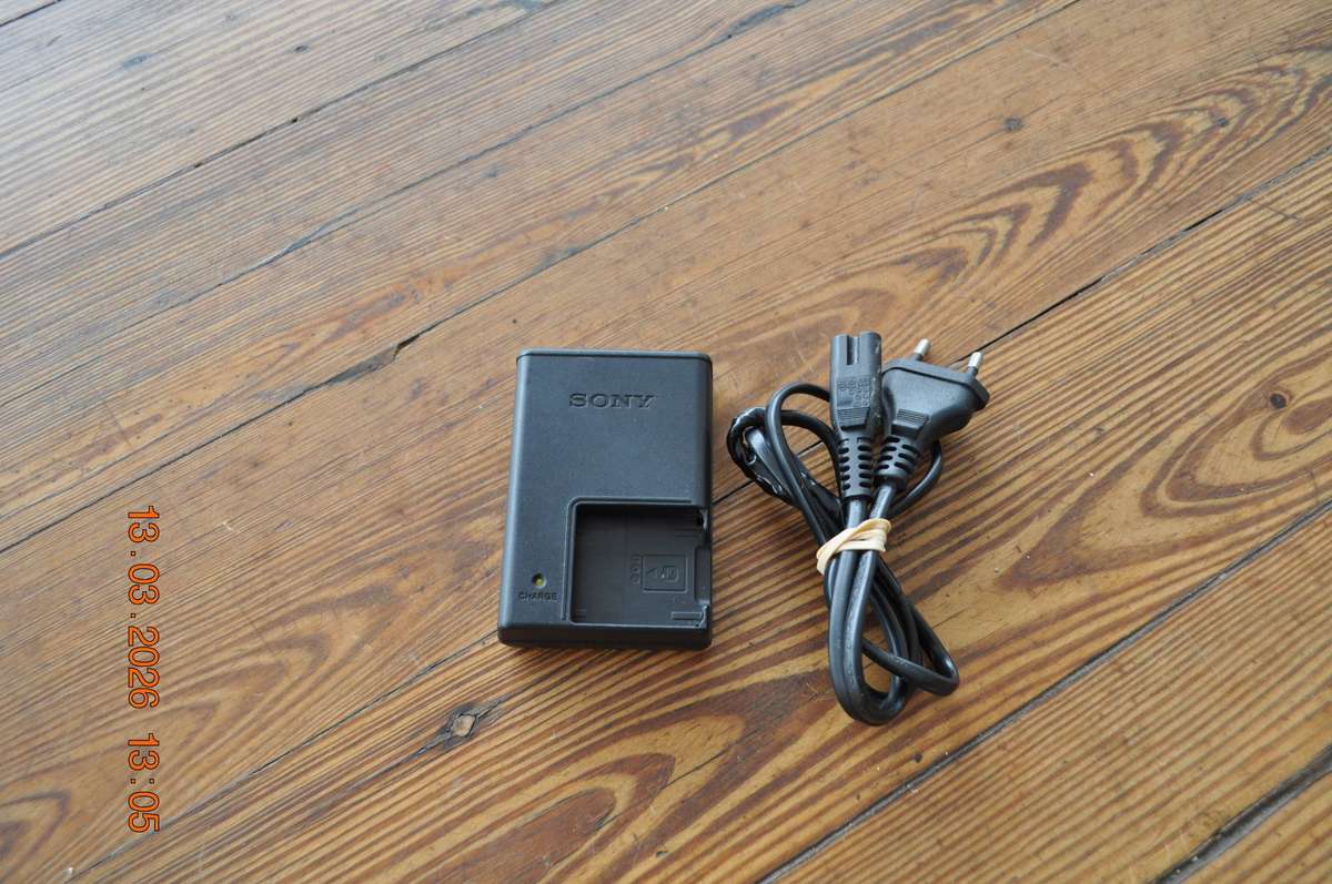 Original Sony BC-CSK Camera Battery Charger
