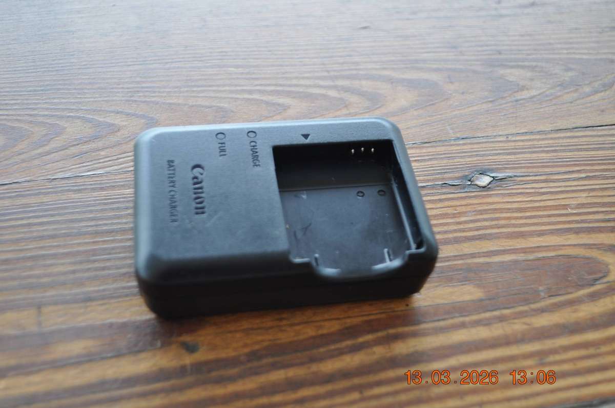 Original Canon CB-2LAE Camera Battery Charger