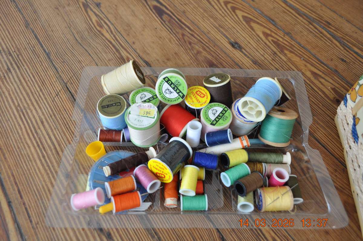 Sewing Basket With Accessories