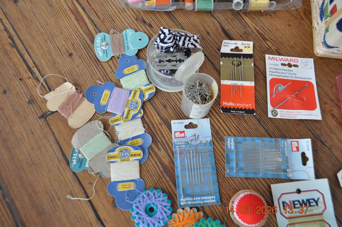 Sewing Basket With Accessories