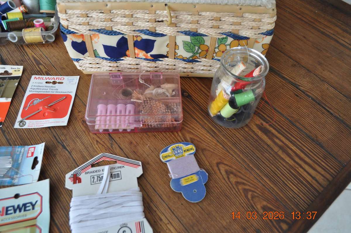 Sewing Basket With Accessories